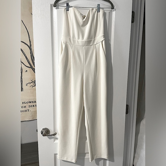Express, Size 2, Off-White, Strapless Jumpsuit - Picture 3 of 7